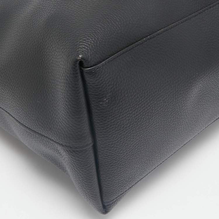 Pre Owned Coach Black Leather Central Zip Tote