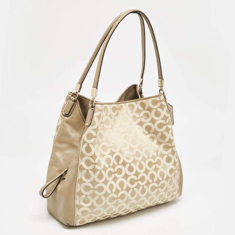 Pre Owned Coach Beige Signature Canvas and Leather Edie 31 Satchel