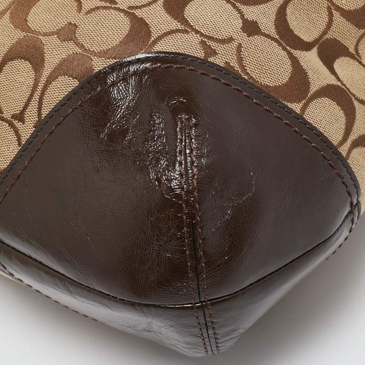 Pre Owned Coach Beige/Brown Signature Canvas and Patent Leather Hobo