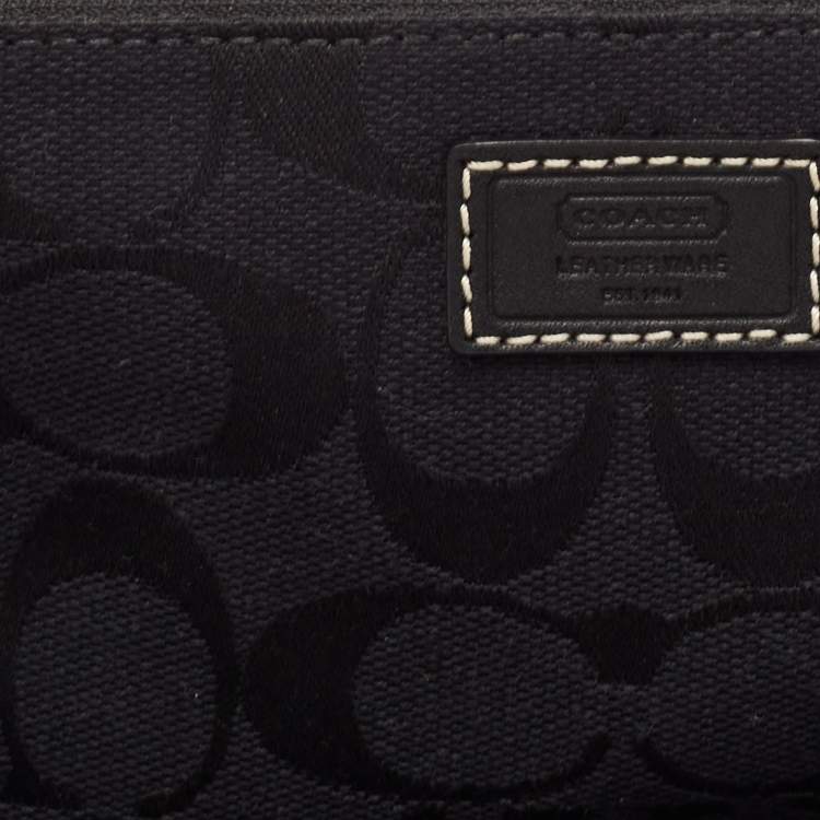 Pre Owned Coach Black Signature Canvas and Leather Wristlet Clutch