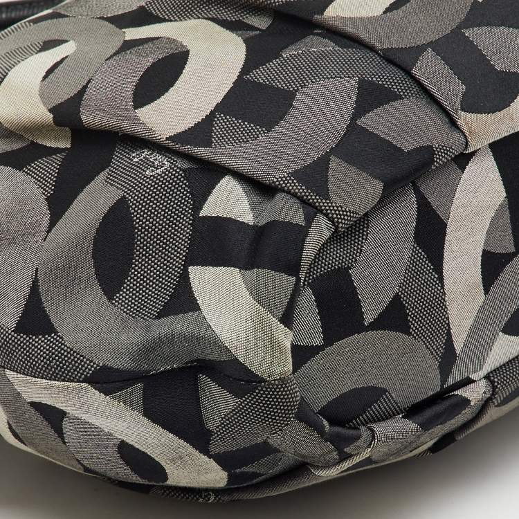 Pre Owned Coach Grey/Black Op Art Canvas and Leather Madison Satchel