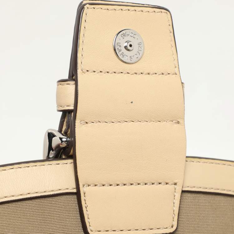 Pre Owned Coach Light Beige Leather C Soho Shoulder Bag