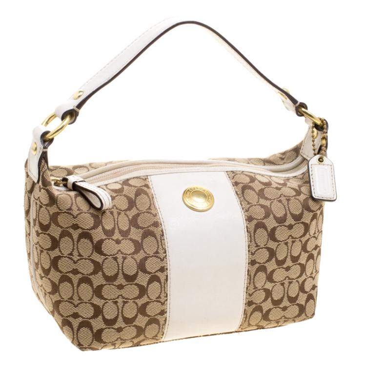 Pre Owned Coach Beige/White Signature Canvas Hobo