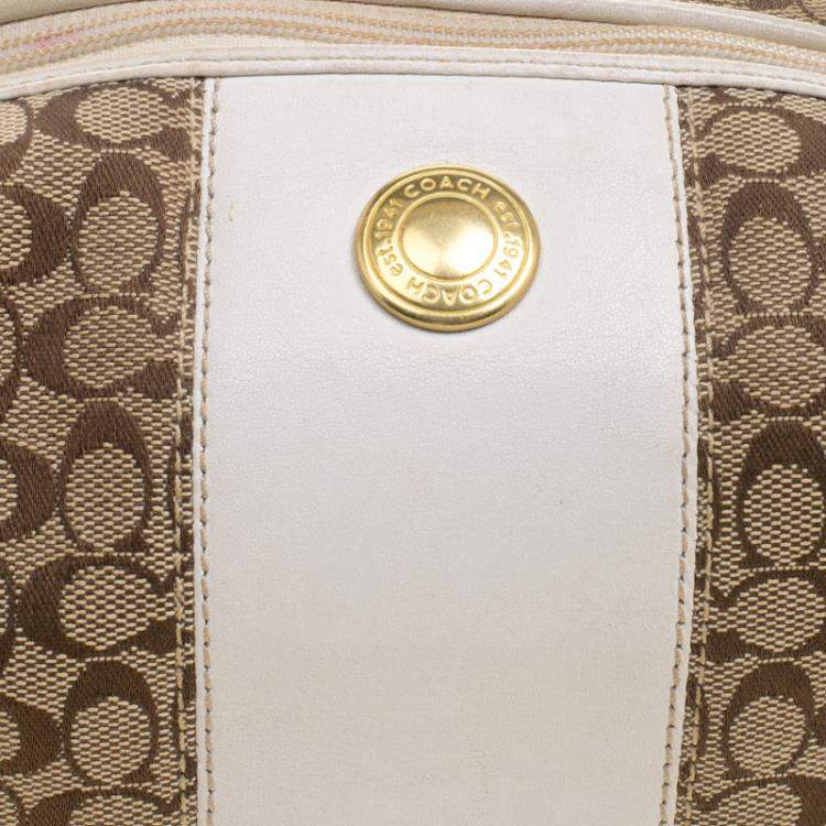 Pre Owned Coach Beige/White Signature Canvas Hobo