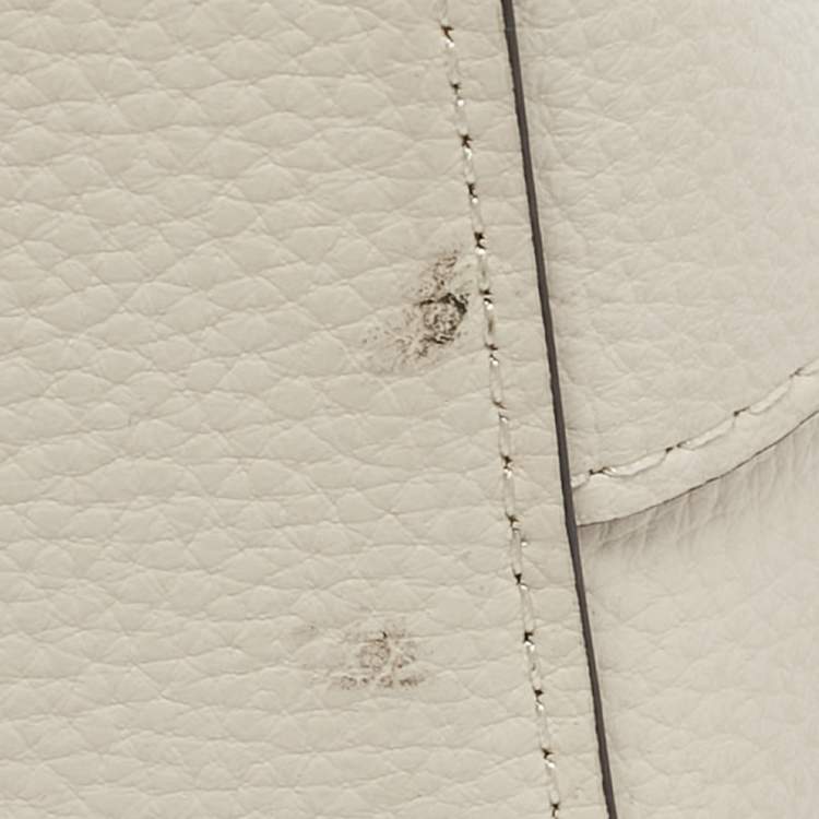 Pre Owned Coach Ivory Leather Small Town Bucket Bag