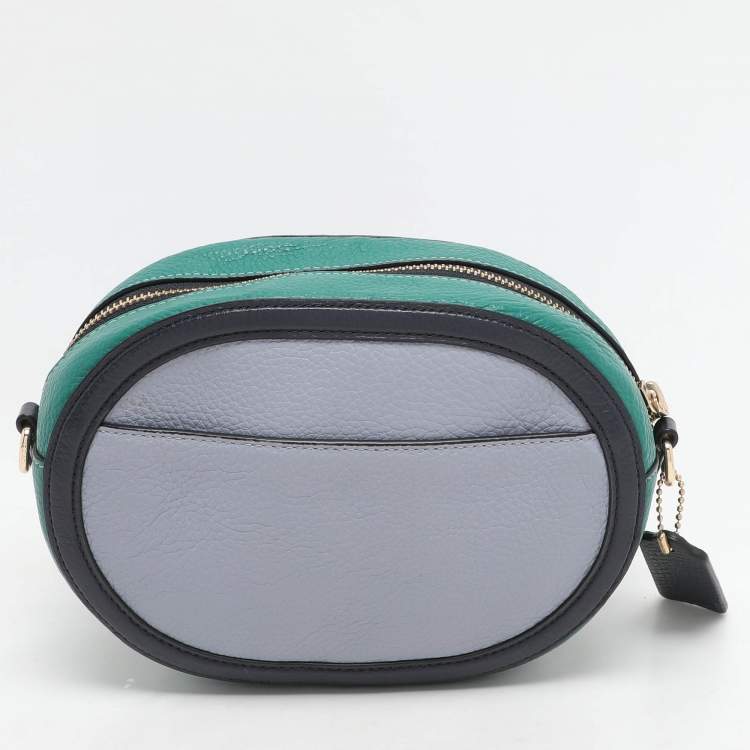 Pre Owned Coach Tricolor Leather Horse And Carriage Camera Crossbody Bag