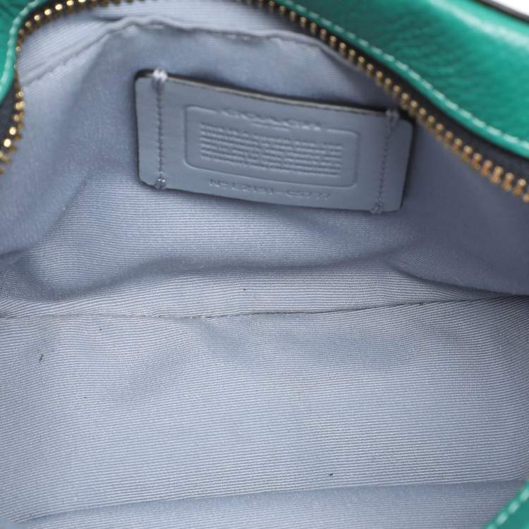 Pre Owned Coach Tricolor Leather Horse And Carriage Camera Crossbody Bag