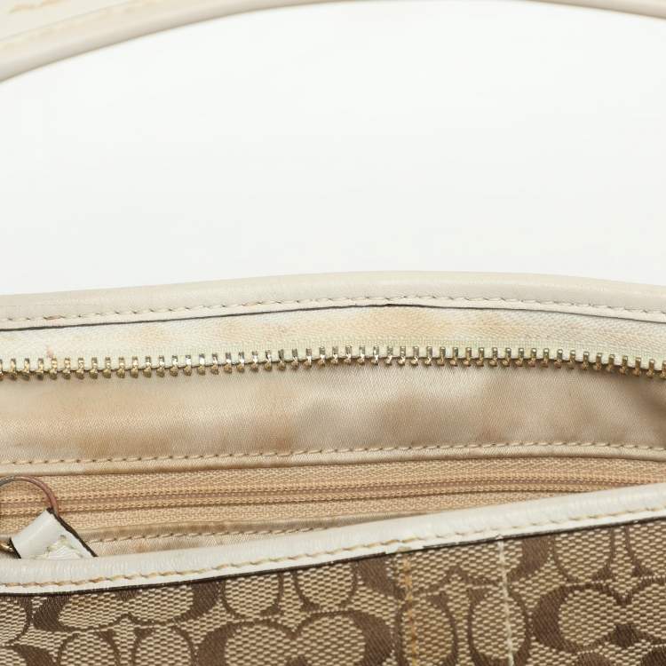 Pre Owned Coach Beige/White Signature Canvas and Leather Shoulder Bag
