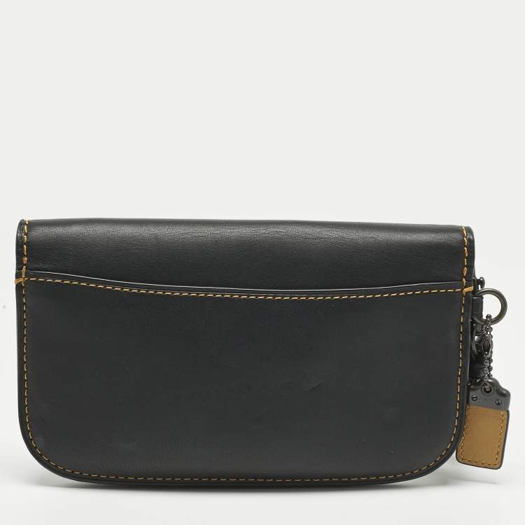 Pre Owned Coach Black Leather Wristlet Clutch