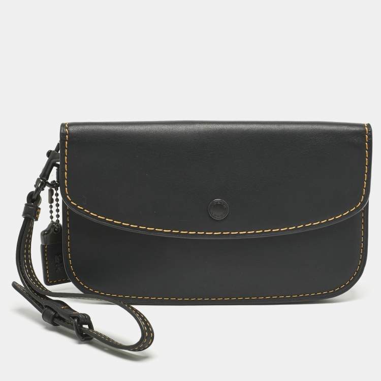 Pre Owned Coach Black Leather Wristlet Clutch