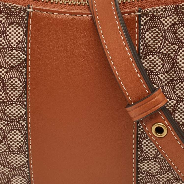 Pre Owned Coach Brown Signature Jacquard Canvas Swinger 23 Shoulder Bag