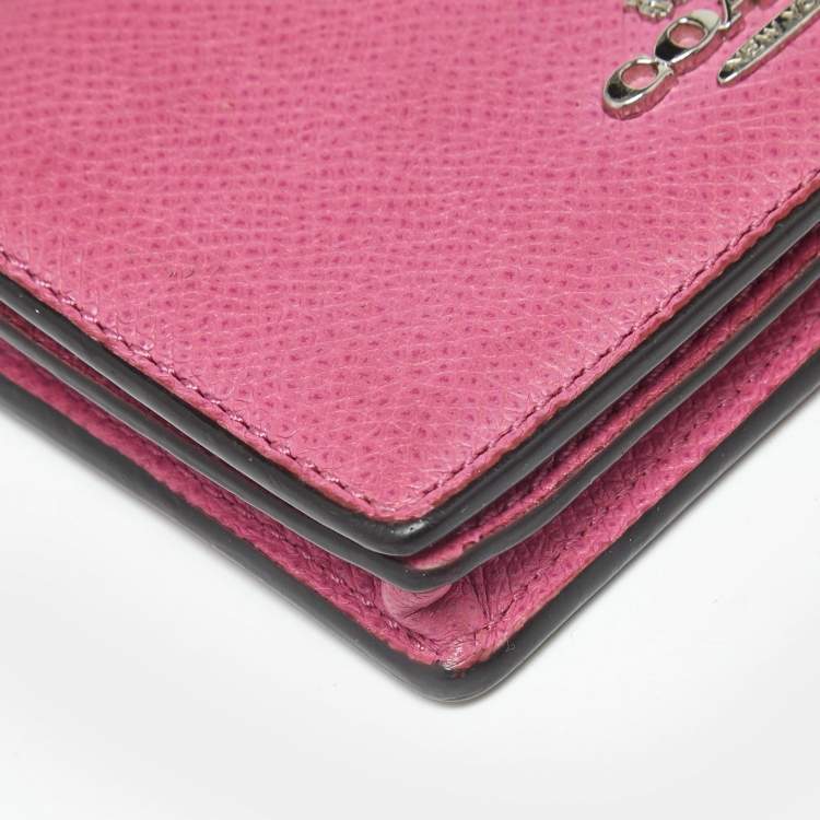 Pre Owned حامل بطاقات ثنائي الطي من الجلد الوردي كوتش