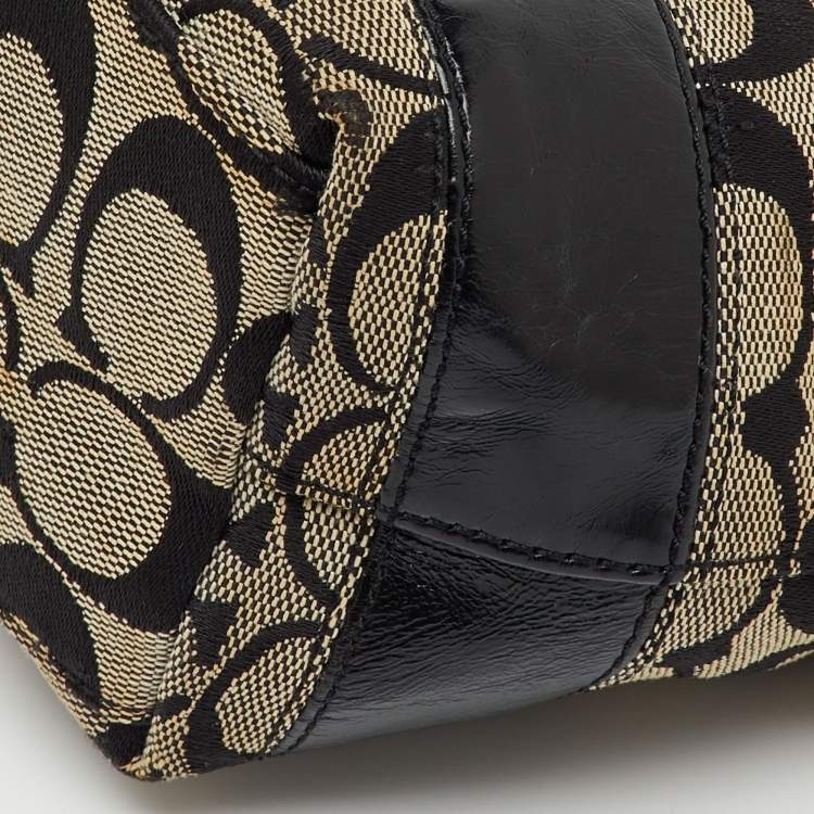Pre Owned Coach Beige/Black Signature Canvas and Leather Shoulder Bag
