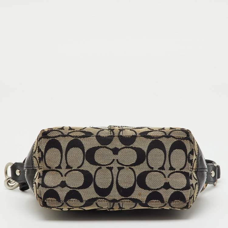 Pre Owned Coach Beige/Black Signature Canvas and Leather Shoulder Bag