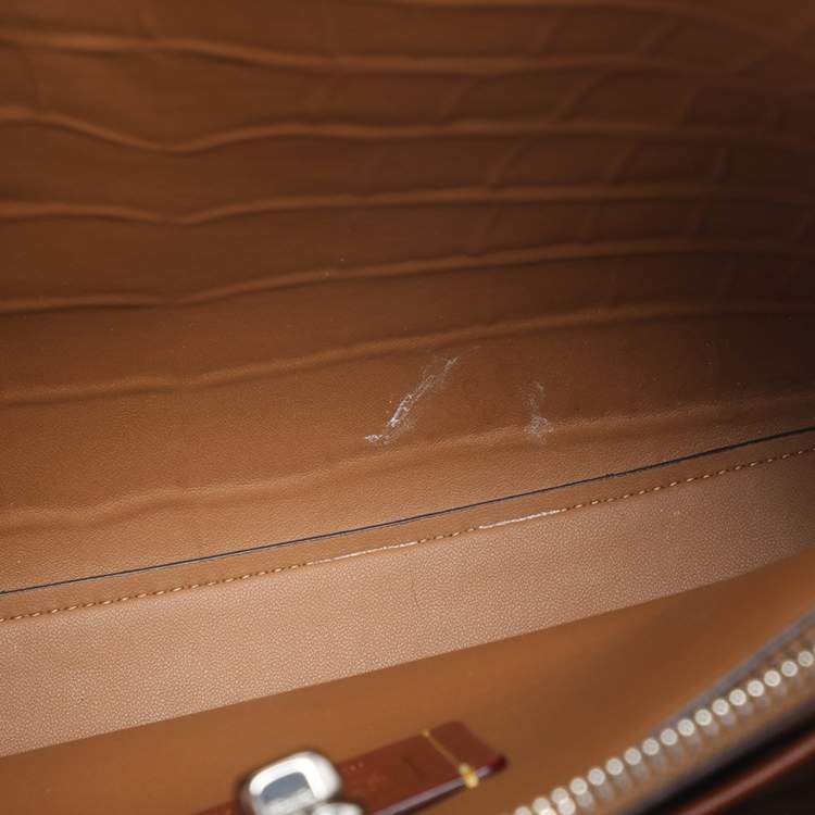 Pre Owned Coach Willow Beige Croc Embossed Leather Bucket bag