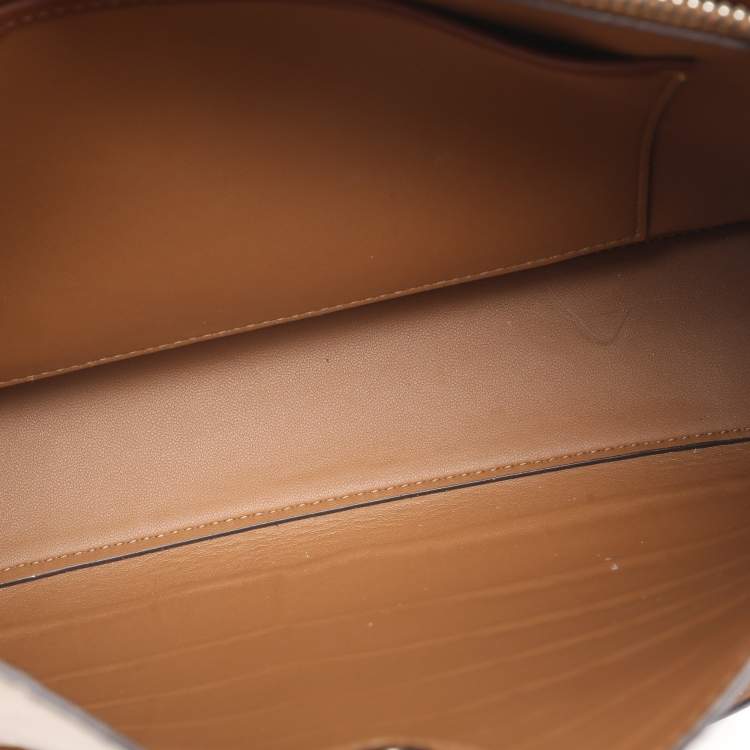 Pre Owned Coach Willow Beige Croc Embossed Leather Bucket bag