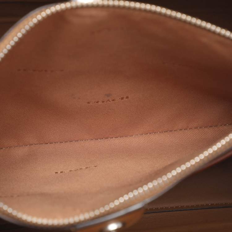 Pre Owned Coach Willow Beige Croc Embossed Leather Bucket bag