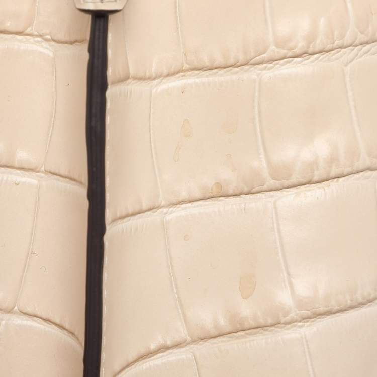 Pre Owned Coach Willow Beige Croc Embossed Leather Bucket bag