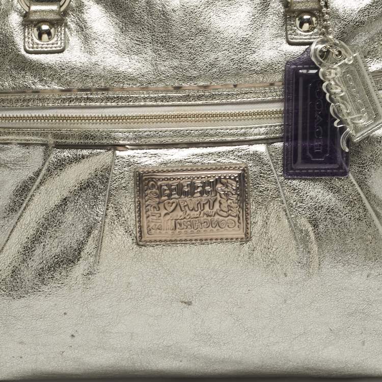 مملوكة مسبقًا Coach Poppy Glam Metallic Grey Leather Tote
