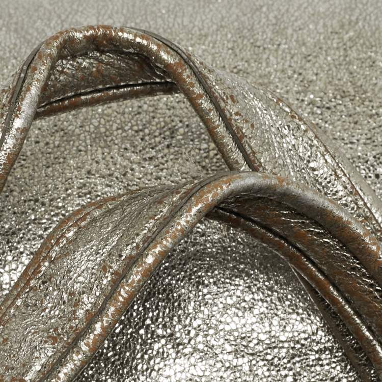 مملوكة مسبقً ا Coach Poppy Glam Metallic Grey Leather Tote