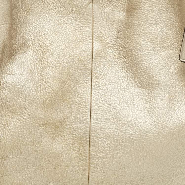 مملوكة مسبقًا حقيبة كتف كوتش ماديسون فيبي جلد بيج ميتاليك