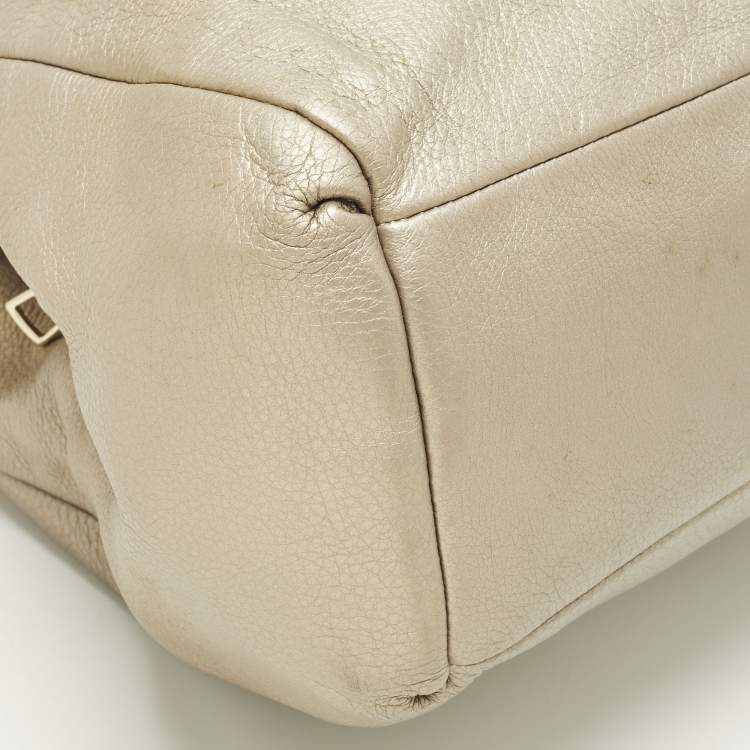 مملوكة مسبقًا حقيبة كتف كوتش ماديسون فيبي جلد بيج ميتاليك