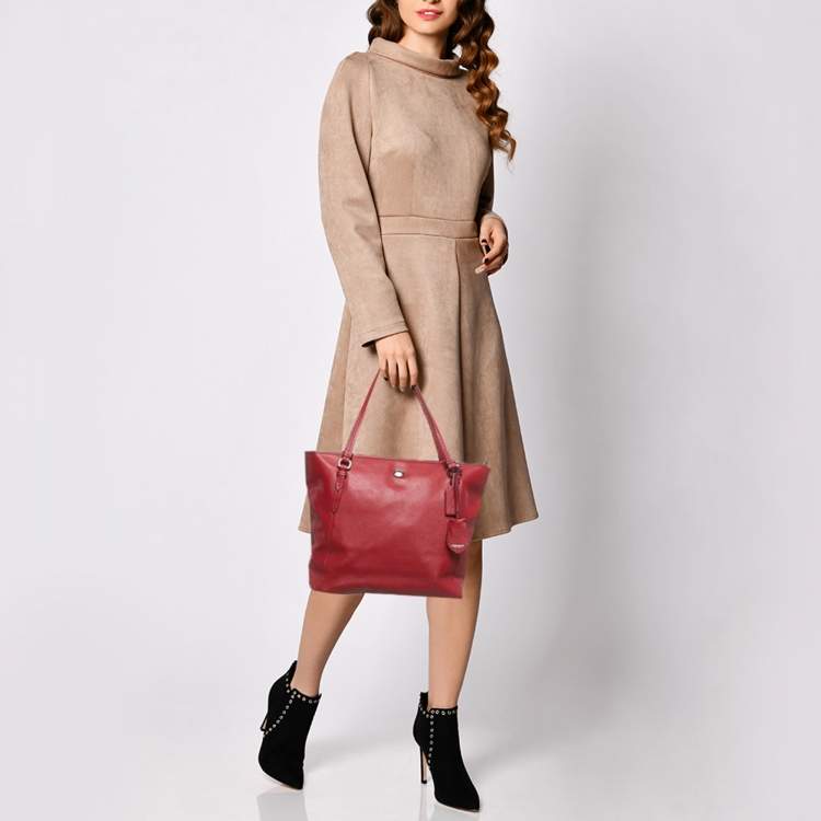 Pre Owned Coach Peyton Red Leather Zip Tote