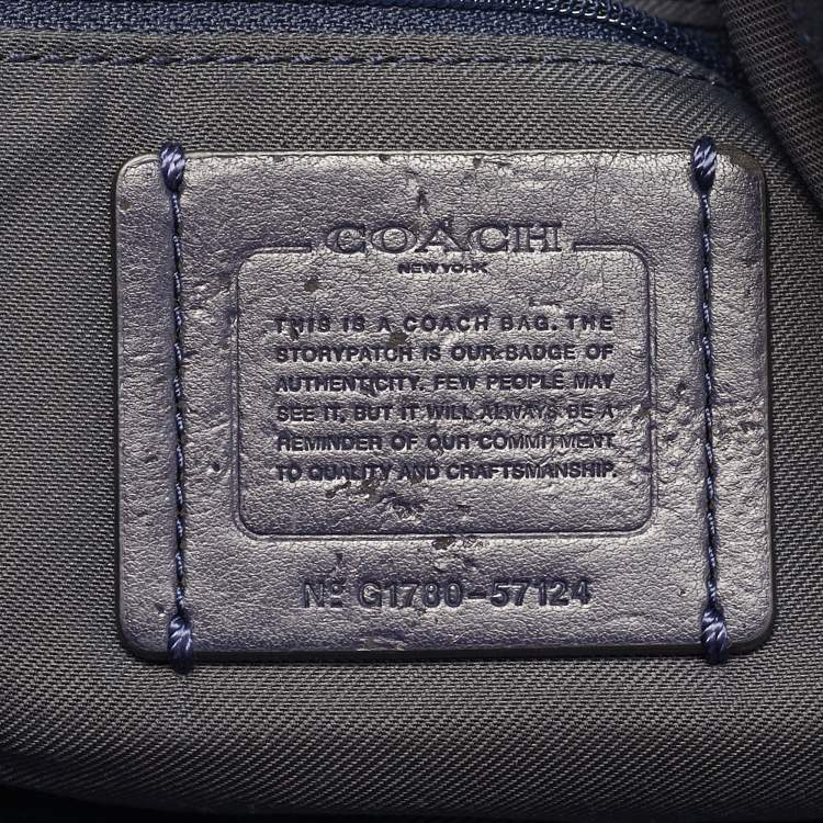 مملوكة مسبقًا Coach Edie Navy Blue Leather Shoulder Bag