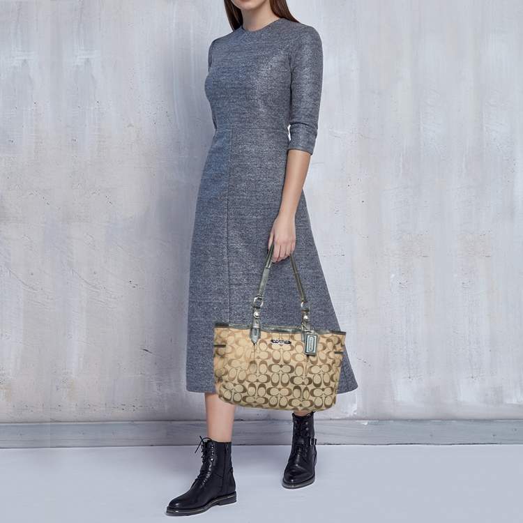 Pre Owned Coach Beige/Brown Signature Canvas and Leather Gallery Tote