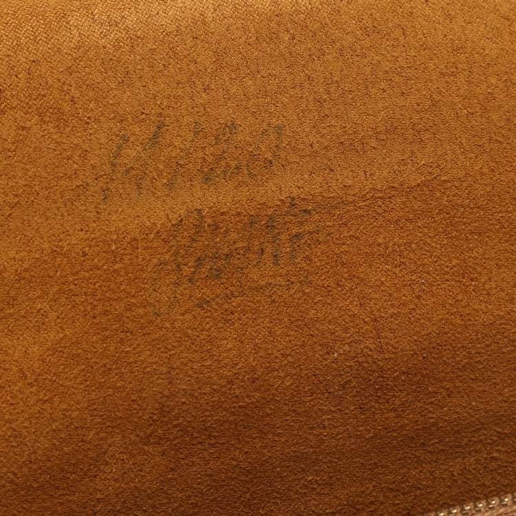 Pre Owned حقيبة كتف كوتش جلد محبب أبيض تابّي 26