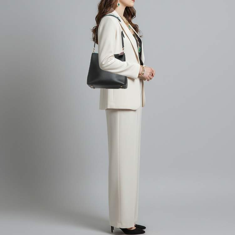 Pre Owned Coach Willow Black Leather Bucket Bag