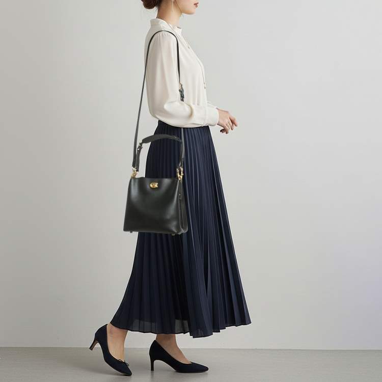 Pre Owned Coach Willow Black Leather Bucket Bag