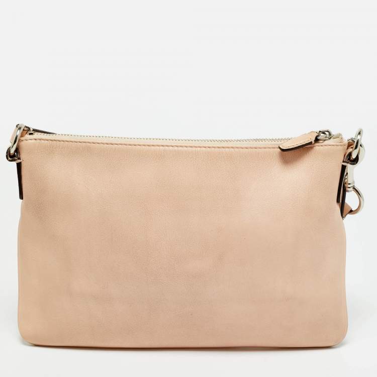 مملوكة مسبقًا Coach Front Pocket Peach Leather Flat Crossbody Bag