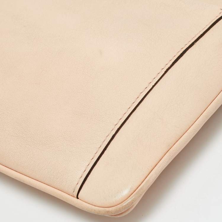 مملوكة مسبقًا Coach Front Pocket Peach Leather Flat Crossbody Bag