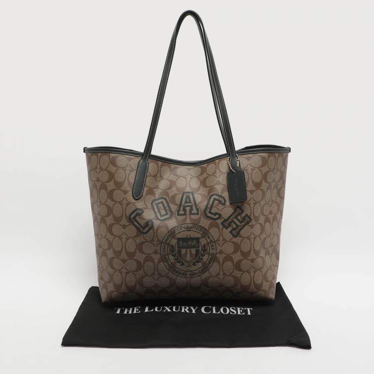 Pre Owned Coach Variety City Beige Signature Coated Canvas Shopper Tote