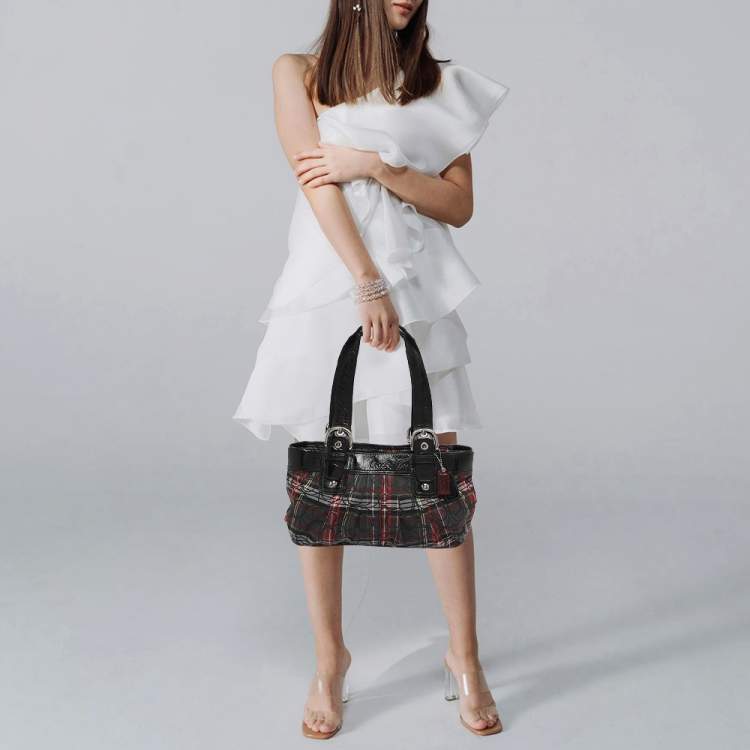 Pre Owned Coach Poppy Multicolor/Black Signature Canvas and Patent Leather Tote