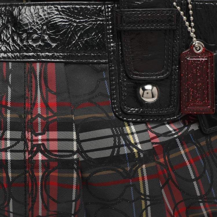 Pre Owned Coach Poppy Multicolor/Black Signature Canvas and Patent Leather Tote