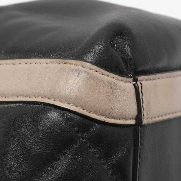 Pre Owned Coach Phoebe Black/Beige Quilted Leather Shoulder Bag