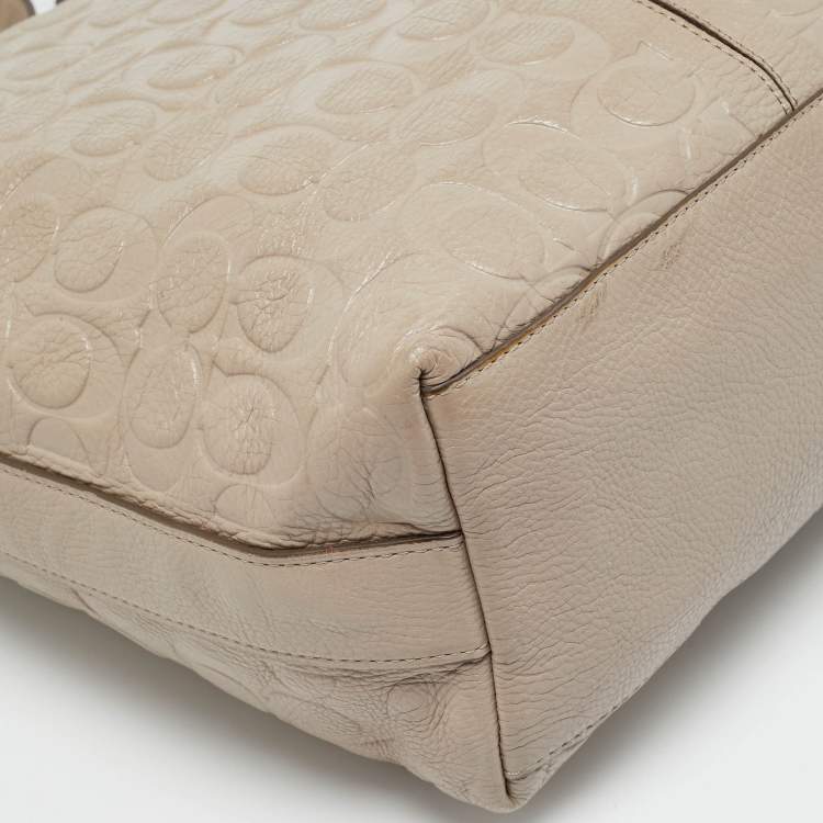 Pre Owned حقيبة كتف كوتش ليجاسي جلد بنقش التوقيع وتصميم الشرابة أسمر فاتح