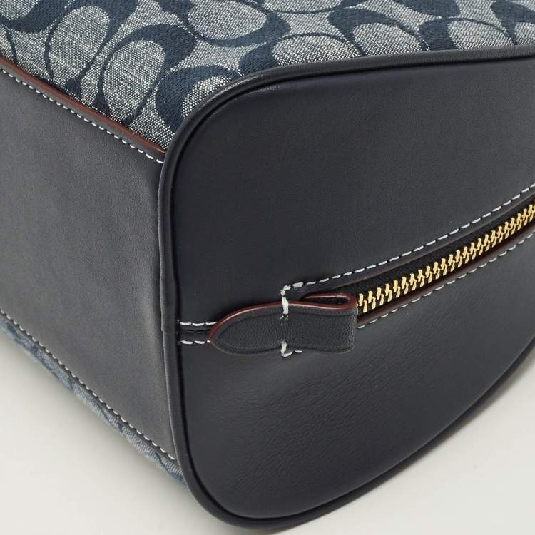 مملوكة مسبقًا Coach Sydney Navy Blue Signature Denim and Leather Satchel