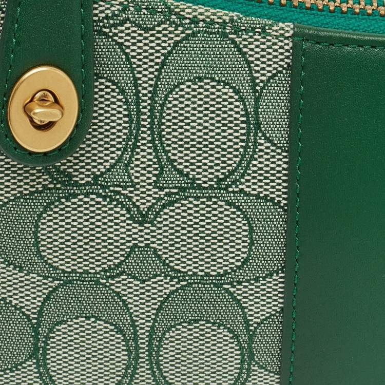 Pre Owned Coach Swinger 20 Green Signature Canvas and Leather Bag