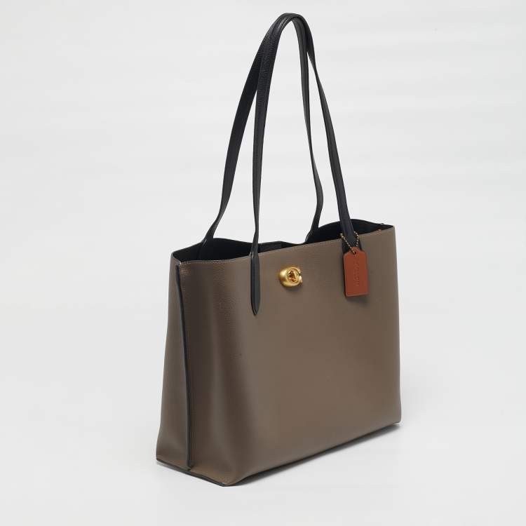 Pre Owned Coach Willow Colorblock Beige/Black Leather Tote