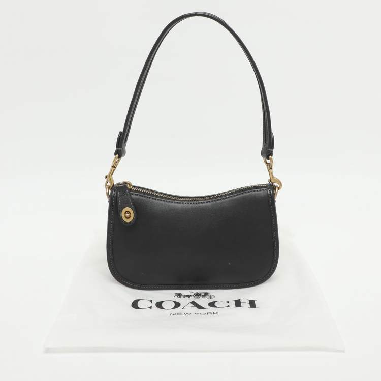 Pre Owned Coach Swinger Black Leather Shoulder Bag