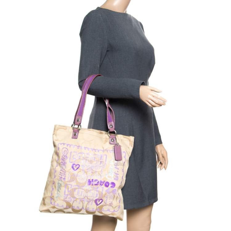 Pre Owned Coach Beige/Lilac Signature Canvas Poppy Glam Tote