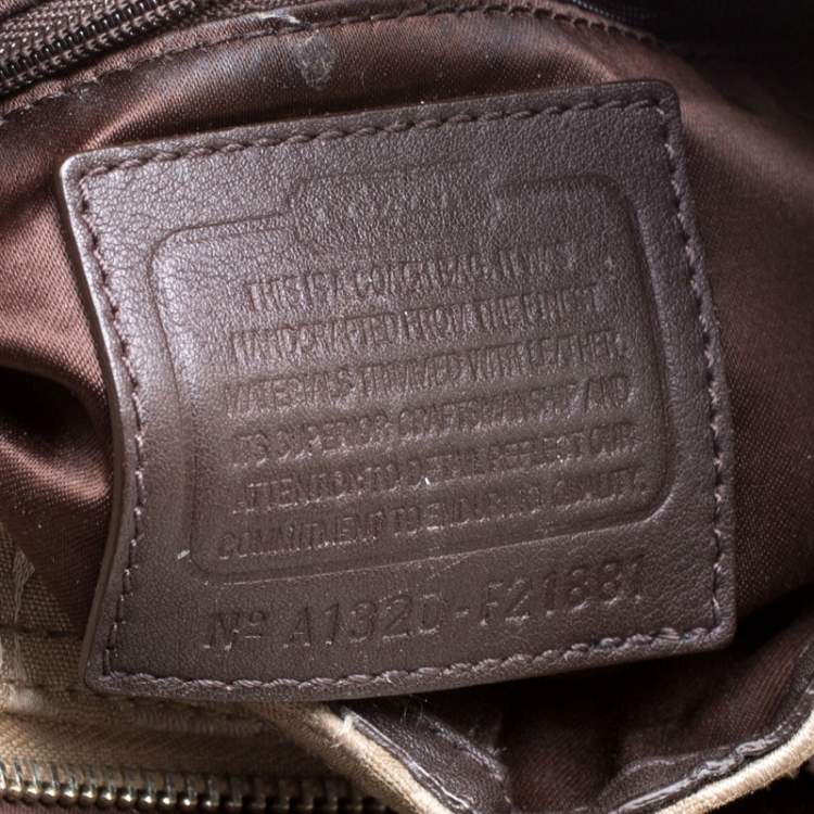 Pre Owned Coach Beige/Brown Signature Fabric Shoulder Bag