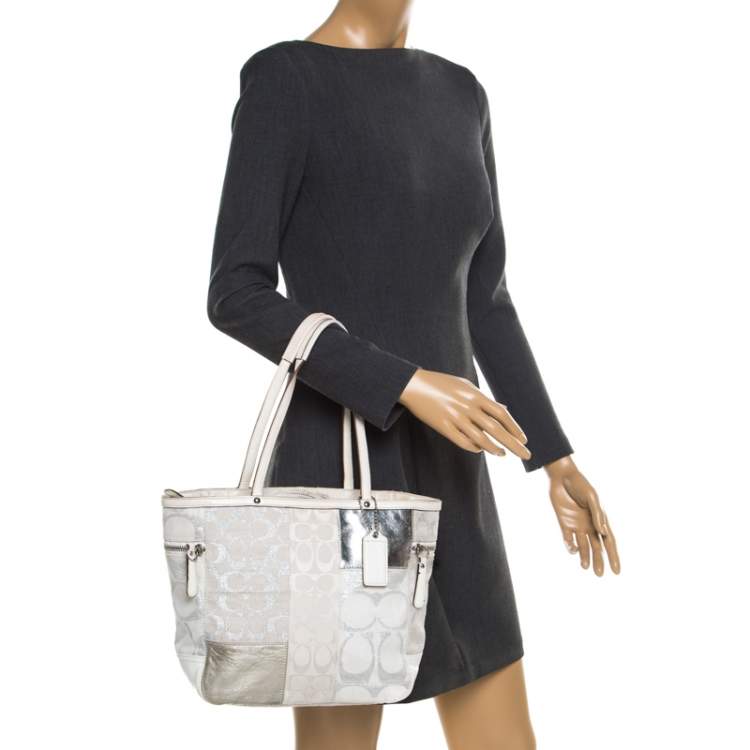 Pre Owned Coach White/Silver Canvas and Leather Patchwork Shopper Tote