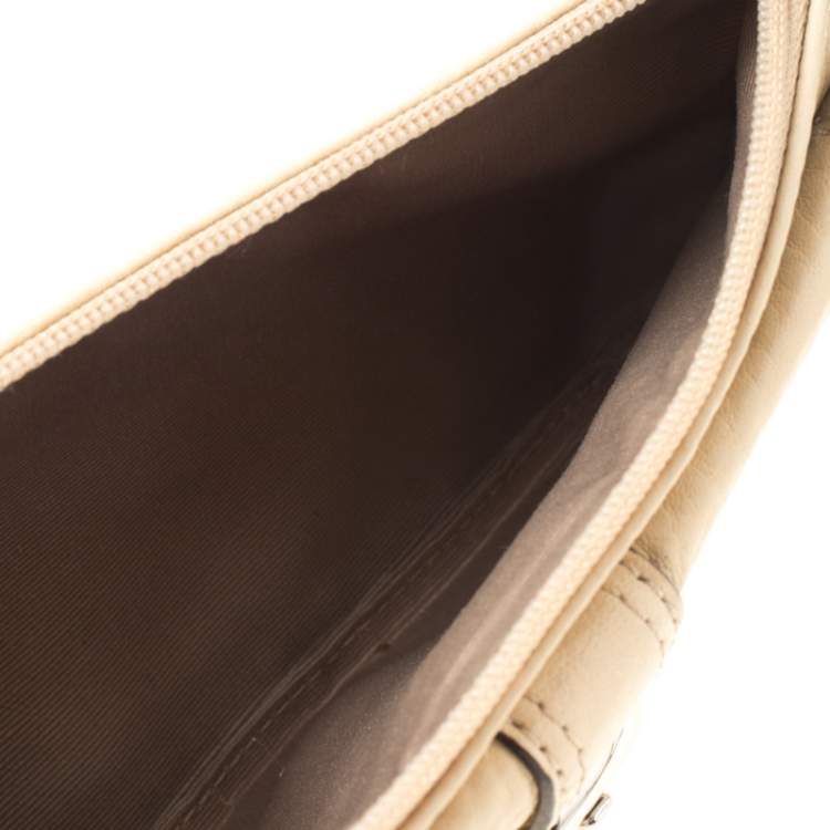 Pre Owned Coach Beige Leather Buckle Pocket Wristlet Pouch