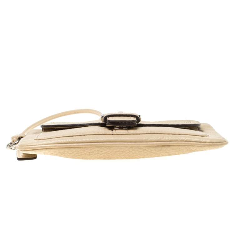 Pre Owned Coach Beige Leather Buckle Pocket Wristlet Pouch