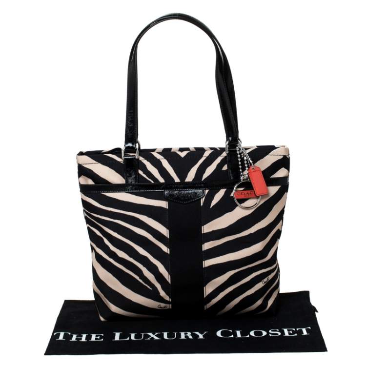 Pre Owned Coach Black/Cream Zebra Print Canvas and Patent Leather Tote 
