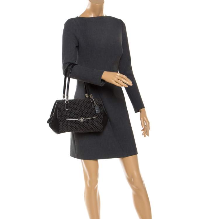 مملوكة مسبقًا Coach Black Canvas and Leather Monogram Cc Optic Satchel